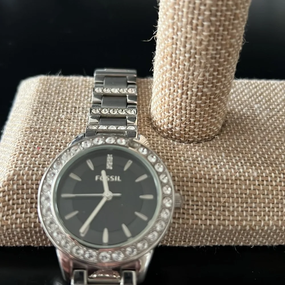 Fossil Rhinestone Watch - Picture 7 of 9